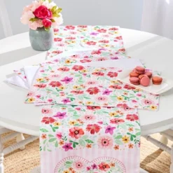 The Lakeside Collection Floral Heart Set Of 4 Placemats Or Table Runner - Table Runner -Home Properties GUEST 1cf29384 270b 4b7d b16f 824f35c08805
