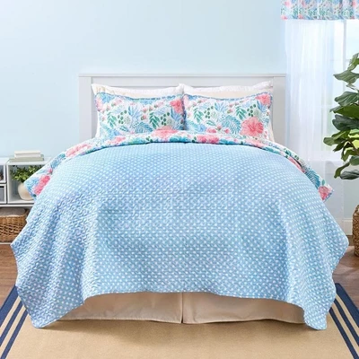 The Lakeside Collection Tropical Garden Quilt Ensemble - Standard Sham 1 Pieces 4 The Lakeside Collection Tropical Garden Quilt Ensemble - Standard Sham 1 Pieces - Image 2